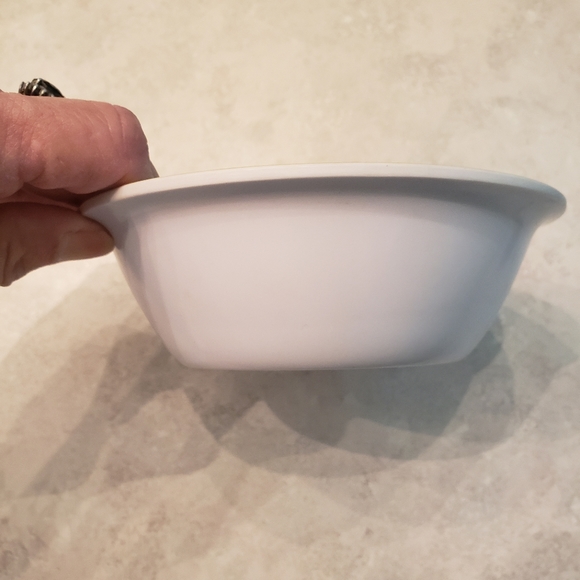 3 fun cups and bowl. 2 plastic cups, one thin stainless steel and small bowl. - Picture 11 of 12